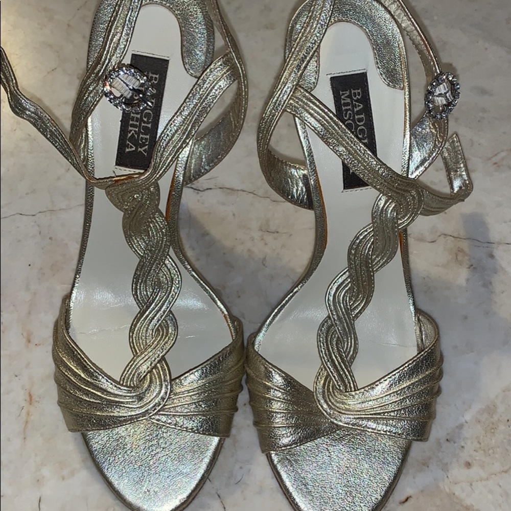 Badgley Mischka Gold Heels